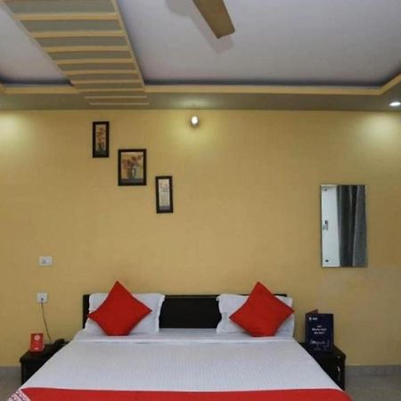 Hotel S K Palace Lucknow , Best Hotel In Lucknow , Hotel In Transport Nagar Lucknow ,Budget Hotels In ลัคเนา ภายนอก รูปภาพ